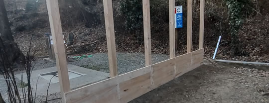 Barriera legno per campeggio